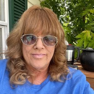 Meet your Posher, Leigh